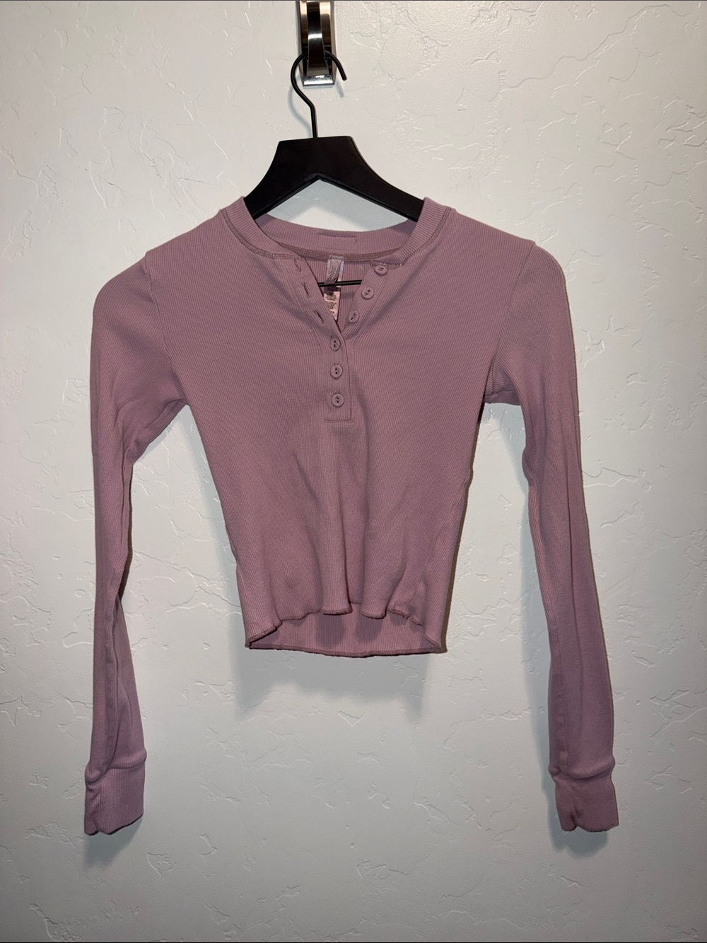 SKIMS Long-Sleeve Button Henley Crop Top - Dusty Mauve
